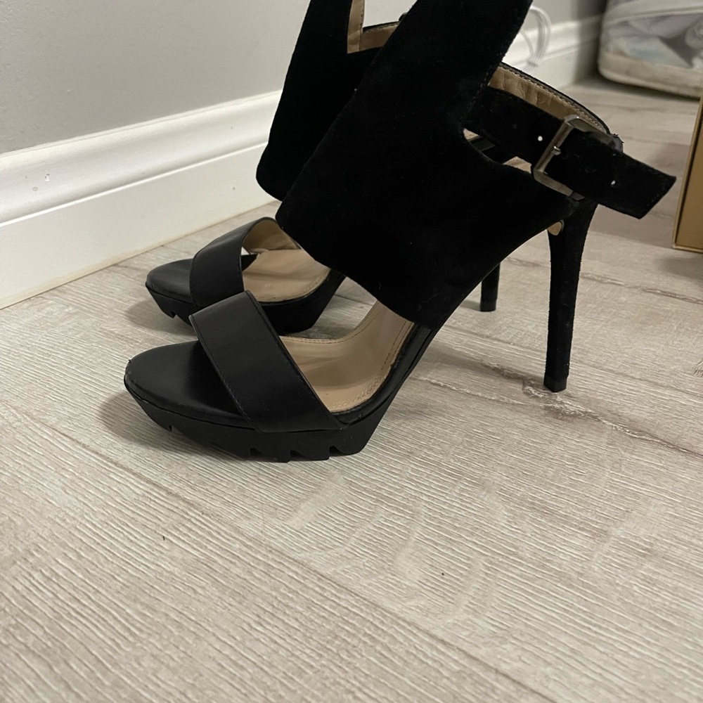 Sandals BCBG , Size 9